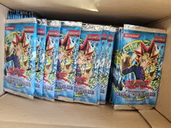 Box of 100 Yugioh Legends of Blue Eyes 1st edition Booster Packs LOB 2002 (Pt) - Image 1
