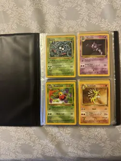 1999 Pokemon 4 Pocket Trading Card Game Collector's Album w 112 Cards 742818083201 - Image 3