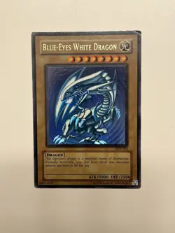 Blue-Eyes White Dragon SDK-001 Ultra Rare MP Yugioh - Image 1