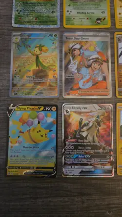 Pokemon 12 Card Lot. Legendary Collection Reverse Beedrill. Gym Heroes.Etc - Image 4