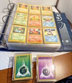 Pokemon Binder Lot Of 526 Cards +137 enegy 1st Edition/Shadowless/Japanese VG-NM - Image 1