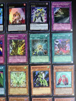Yu-Gi-Oh! TCG - Lot of 30 Cards - LP to MP - All HOLOS - Image 5