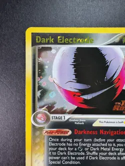 2004 Pokemon Dark Electrode 4/109 Team Rocket Returns Holo STAMPED - Image 2