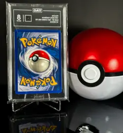 Red Cheeks Pikachu 1st Edition Shadowless 58/102 Pokemon Base Set TAG 8 NM-MT - Image 3