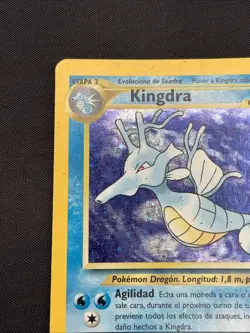Kingdra 8/111 Neo Genesis Holo Rare Pokemon TCG LANGUAGE IS IN SPANISH - Image 2