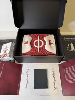 Behold New Phyrexia! Beadle & Grimm's MTG Deckbox, Dice, Sleeves, Guide. No Card - Image 3