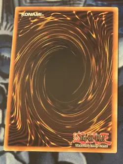 YuGiOh! TCG Blue-Eyes White Dragon MGED-EN001 Premium Gold Rare 1st Edition NM - Image 3