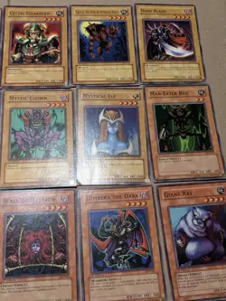 YU-GI-OH SD YUGI EVOLUTION NEAR COMPLETE LOT NO HOLO'S - Image 4