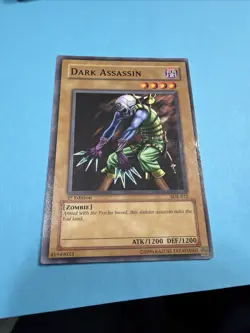 YuGiOh Dark Assassin 1st Edition SDK-015 LP Original Name Starter Deck Kaiba - Image 1