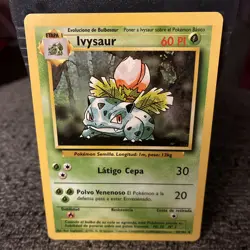 Ivysaur 30/102 Base Set Uncommon Pokemon Card NM - Image 1