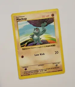Pokemon Machop 52/102 Shadowless 1999 Base Set Card TCG WotC Wizards - Image 1