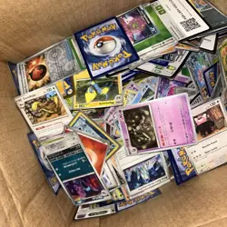 600 pokemon cards lot Bulk - Image 1