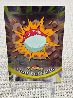 2000 Topps Pokemon #100 Voltorb (TV Animation Series 2) Silver Foil Blue Logo LP - Image 1