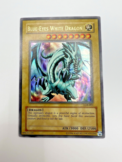 Vintage Yu-Gi-Oh! Blue-Eyes White Dragon (LOB-001 2002 Print Ultra Rare Unlim) - Image 1