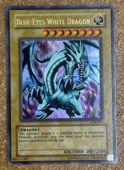 Yu-Gi-Oh Card - LOB-001 - BLUE EYES WHITE DRAGON (ultra rare holo) *Played* - Image 1