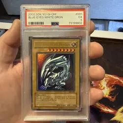 Yugioh 2002 Blue Eyes White Dragon Sdk-001 PSA 5 - Image 1