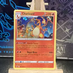 Pokemon TCG Charizard 025/185 Cracked Ice Holo Vivid Voltage NM - Image 2