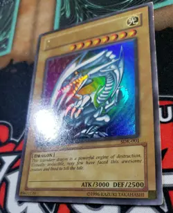Yugioh! 2002 Blue Eyes White Dragon SDK-001 1st Edition Ultra Rare ORIGINAL - Image 2
