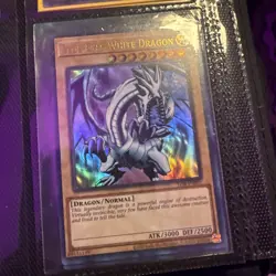 YUGIOH • BLUE EYES WHITE DRAGON • ULTRA RARE • LOB-EN001 • UNLIMITED • 25th • - Image 1