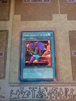 YUGIOH SMOKE GRENADE OF THE THIEF LOD-080 COMMON 1ST ED VLP 1996 - Image 1