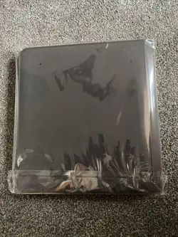 Mintkeeper 12 Pocket Premium Trading Card Zip Binder - Image 3