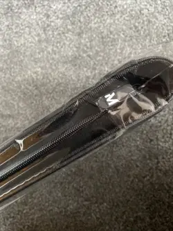 Mintkeeper 12 Pocket Premium Trading Card Zip Binder - Image 4