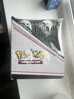 Pokemon Evolving Skies - 24 Sleeved Booster Packs In Sealed Box Retail Packaging - Image 3