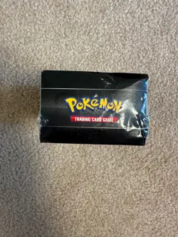 POKEMON SWORD & SHIELD VIVID VOLTAGE BUILD AND BATTLE BOX BRAND NEW SEALED - Image 5