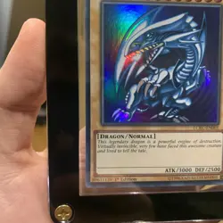 Yu-Gi-Oh! TCG Blue-Eyes White Dragon 1st Edition LCKC-EN001 - Image 4