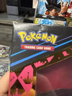 Nintendo Pokemon TCG Crown Zenith Collection Box - 11 Packs Shiny Zamazenta 820650851636 - Image 2