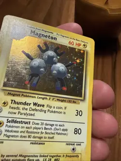 Pokemon TCG Magneton Holo Rare Base Set Unlimited 9/102 - Image 3