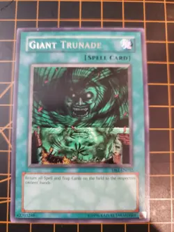 GIANT TRUNADE DB1-EN032 RARE YuGiOh! TCG NM With Top Loader - Image 2