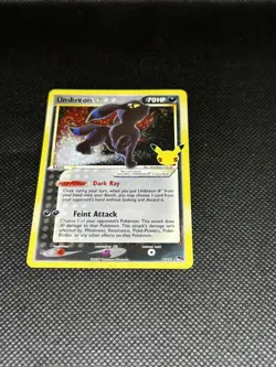 Umbreon Star 17/17 Celebrations: Classic Collection Holo - Image 3