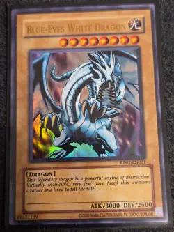 Blue-Eyes White Dragon RP01-EN001 Retro Pack Unlimited Ultra NM - Image 1