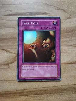 Yu-Gi-Oh - Trap Hole - Super Rare / Holo - LOB-058 - Image 1