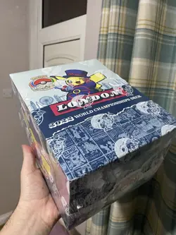 POKEMON WORLD CHAMPIONSHIPS LONDON 2022 DECK DISPLAY | NEW SEALED CASE 8 DECKS! - Image 1