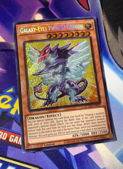 Galaxy-Eyes Photon Dragon BLMM-EN007 SECRET RARE NM 1st Ed YUGIOH CHIBI Artwork - Image 1