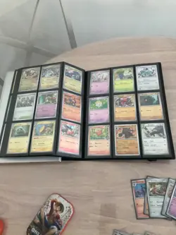 pokemon holo/reverse holo/ex bundle x 525 cards with binder. All mint. - Image 4