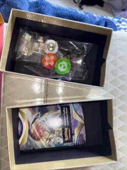 Pokemon TCG Sword and Shield Ultra Premium Collection Charizard Box 820650871115 - Image 4