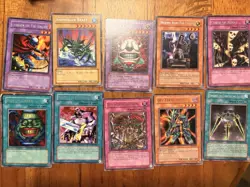 Yu-Gi-Oh! TCG Vintage Lot Mainly Damaged and HP - Image 2