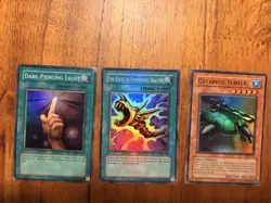 Yu-Gi-Oh! TCG Vintage Lot Mainly Damaged and HP - Image 4