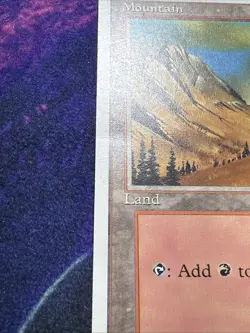 Miscut 1x Mountain Basic Land 4th Edition MTG Magic Gathering Error Tiny Crease - Image 2