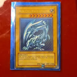 Yu-Gi-Oh! Konami Blue-Eyes White Dragon SDK-001 Ultra Rare Unlimited 3000/2500 - Image 1