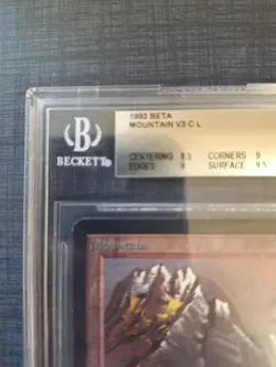 Magic The Gathering Beta Mountain V3 Beckett 9 Mint. 9.5 Surface. - Image 2