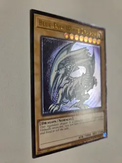 Blue-Eyes White Dragon (UTR) OP28-EN001 Ultimate Rare Yugioh OTS Tournament Pack - Image 2