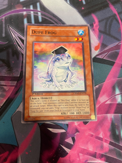 YUGIOH - DUPE FROG - COMMON - 1ST ED - LP - CRMS - Image 1