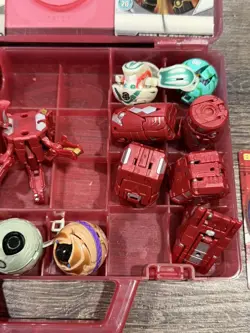 Bakugan - Lot of 4 Cards & 18 Brawlers with case - Image 2