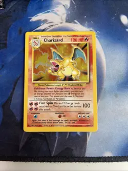 Pokemon Charizard Base Set 4/102 - Image 1