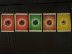 FOUR Shadowless Energy Pokemon Cards Base Set & ONE Lightning Holo WOTC Vintage - Image 1