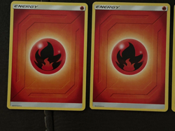 FOUR Shadowless Energy Pokemon Cards Base Set & ONE Lightning Holo WOTC Vintage - Image 2
